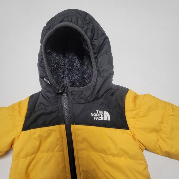 The north face Reversible hooded fleece puffer Jacket Infant's 3-6M. - Picture 6 of 14